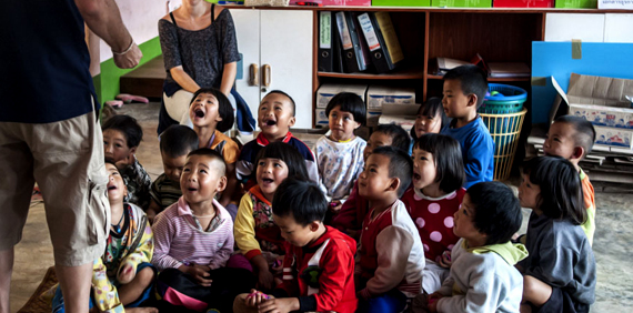 Disfrutando con los nios de la escuela infantil