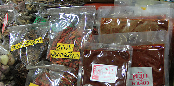 Especias en un mercado de Chiang Mai