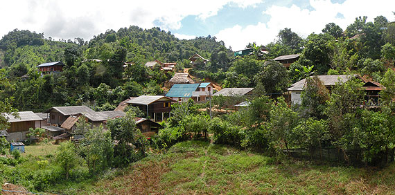 Vista panormica de un poblado aka