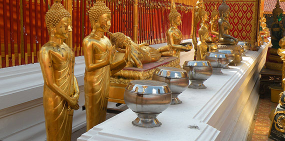 Buda en sus diferentes posturas