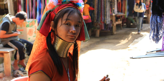 Padong o tambin llamadas mujeres jirafa